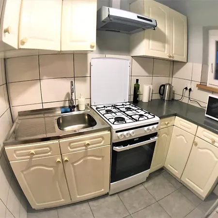 Self Check-in -pl Nowy Targ-old Town- 500m Rynek Market Sqr -3 Bedrooms * Wroclaw