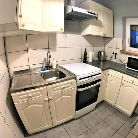 Self Check-in -pl Nowy Targ-old Town- 500m Rynek Market Sqr -3 Bedrooms