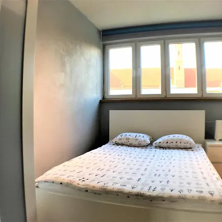 Self Check-in -pl Nowy Targ-old Town- 500m Rynek Market Sqr -3 Bedrooms Apartmán *