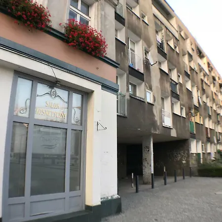 Self Check-in -pl Nowy Targ-old Town- 500m Rynek Market Sqr -3 Bedrooms Apartmán *